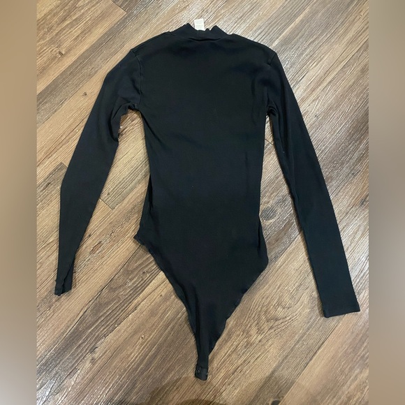 H&M Bodysuit - Picture 2 of 4